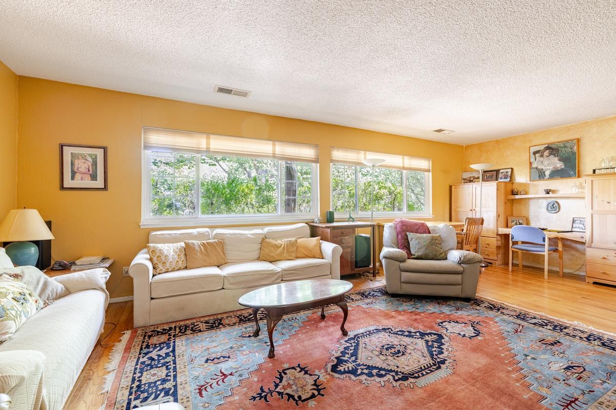 Central Location | Home w/Pool 5 min UC Davis & DT2