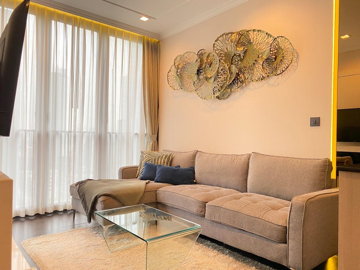 Luxury Condo in Central Bangkok walk to MRT & Shop